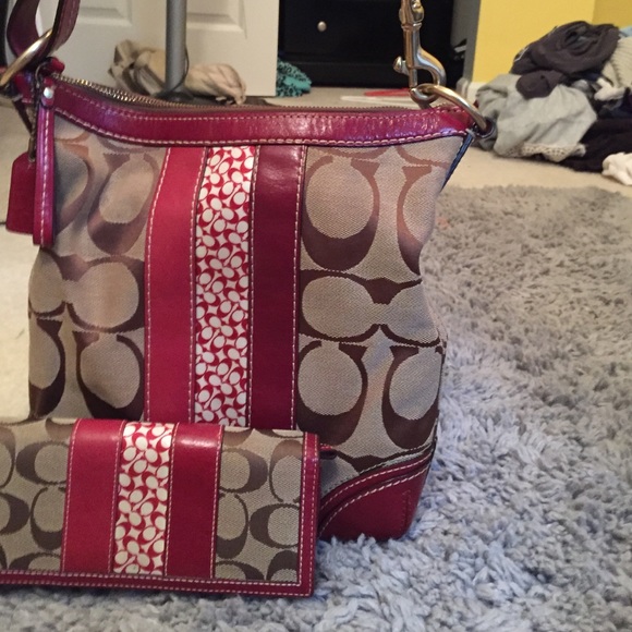 COACH purse with matching wallet 100% authentic