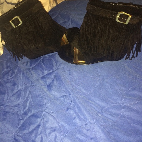 Wedges never worn - Picture 3 of 3