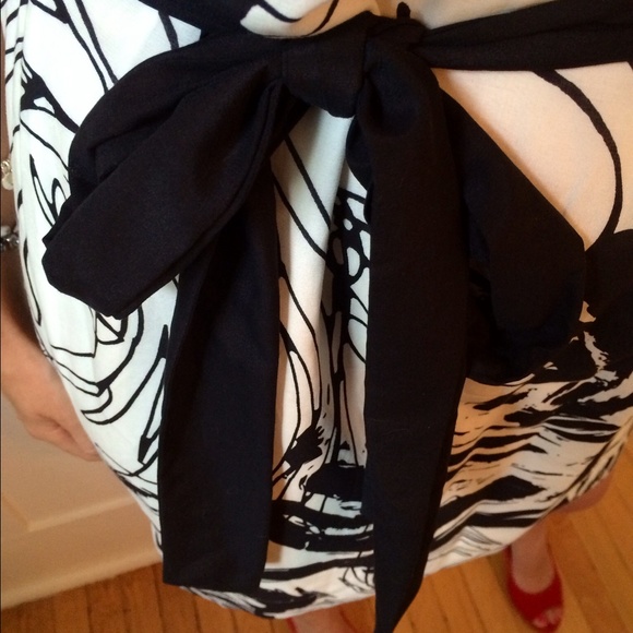 Talbots Black & White Tie Dress - Picture 2 of 4