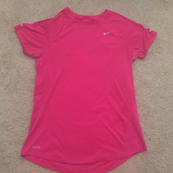 Nike Dri-Fit Workout shirt - Picture 1 of 3
