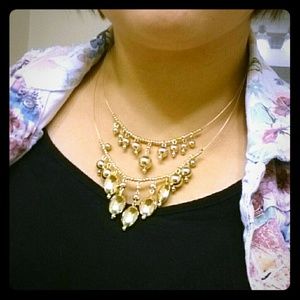 Gold beaded necklace w/ matching earings