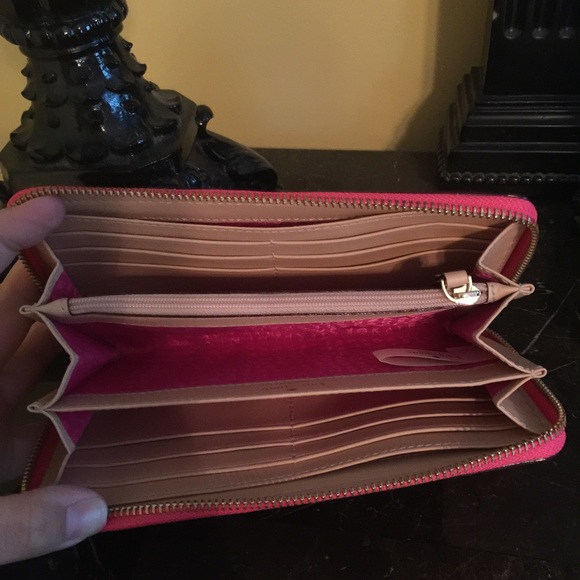 NEW Kate Spade Hotrose Hot Pink Wallet - Picture 4 of 4