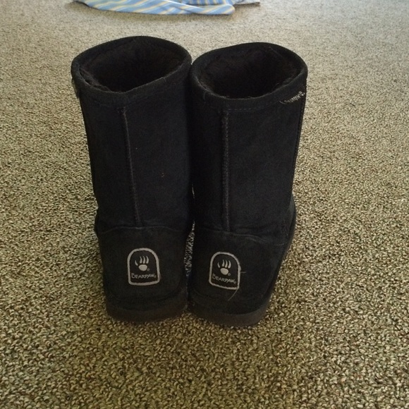 Bear paw boots good as new!