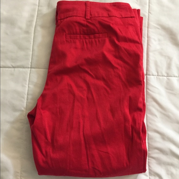 Red Capri - Picture 2 of 3