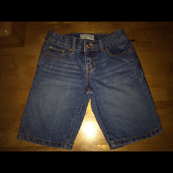 Old Navy Jean Shorts Size 8 - Picture 2 of 2