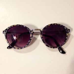 Daisy sunglasses
