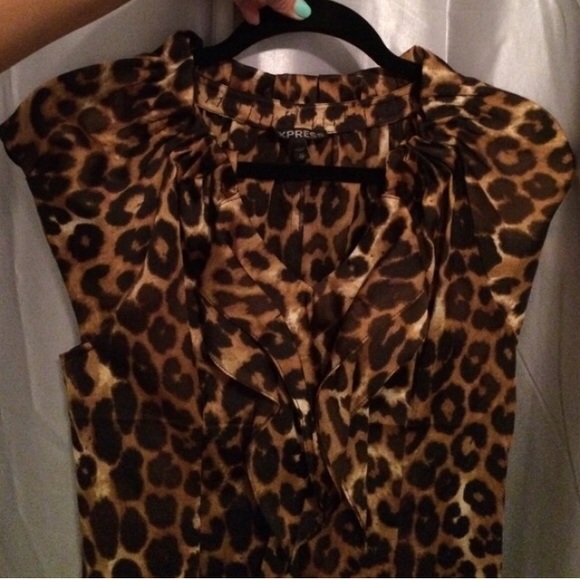 Express cheetah shirt