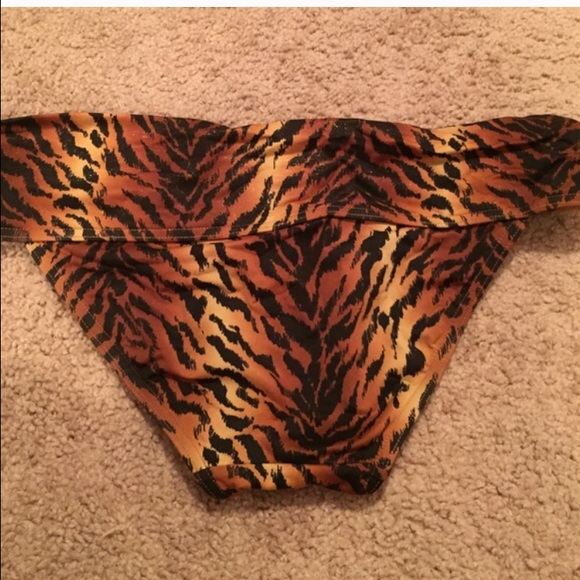 VS bathing suit bottoms