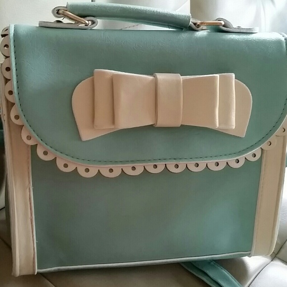 Adorable Mint and White Purse NEW