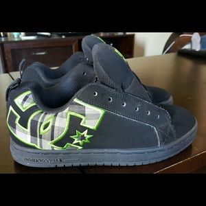 DC shoes Men size 7.5 Women size 9