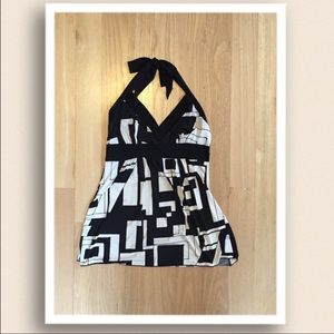 Graphic halter top.