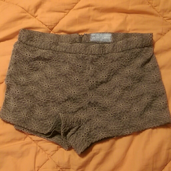 Free People high rise lace shorts - Picture 3 of 4