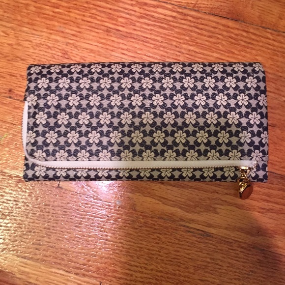 Kimchi Blue wallet