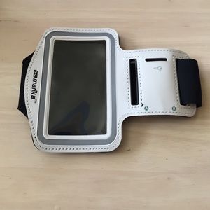 Marika iPod arm band