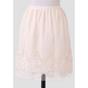 Tulle Lined Cream Skirt with Stitched Accents (L)