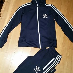 Adidas Navy sweatsuit set