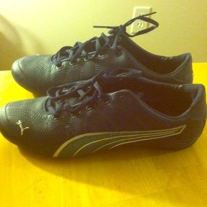 Almost new puma sneakers