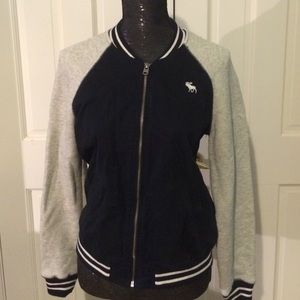 Abercrombie & Fitch sweater