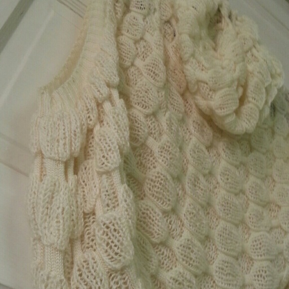 Sweater - Picture 1 of 3