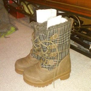 Lace Up Winter Boots