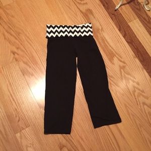 vs cropped yoga pants