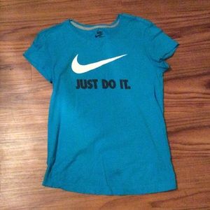 Nike regular fit tee shirt