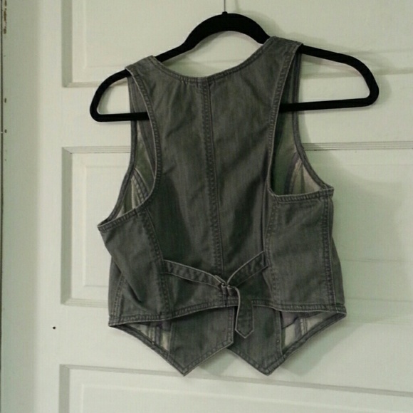 Torso length vest. - Picture 2 of 2