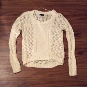 Cable knit hi low sweater