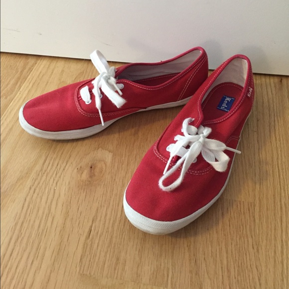 Red keds.