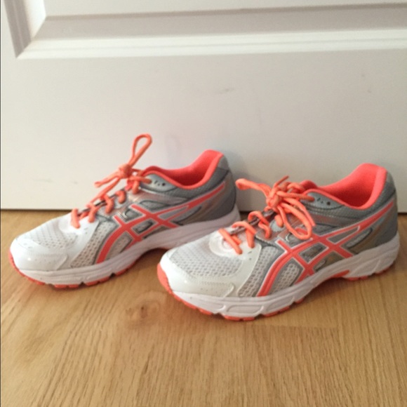 Asics gel. Orange white and silver.