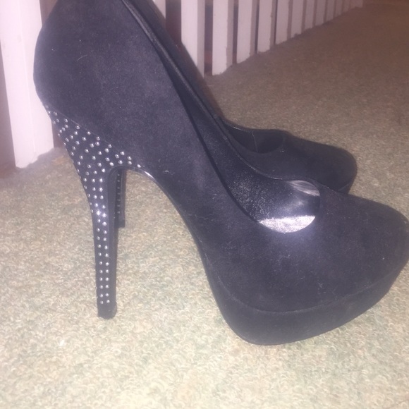 velvet shoes studded heel