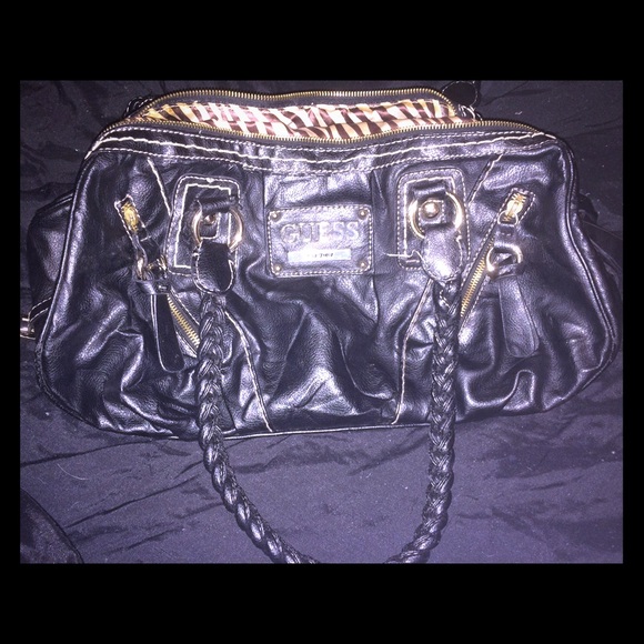 Beautiful and fun Guess purse
