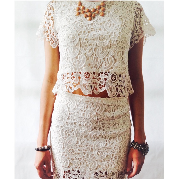 🚫SOLD🚫White Crochet Top - Picture 1 of 3