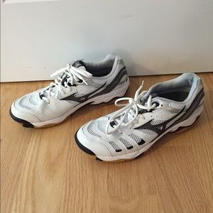 Mizuno. Volleyball shoes. Brand new, never worn!