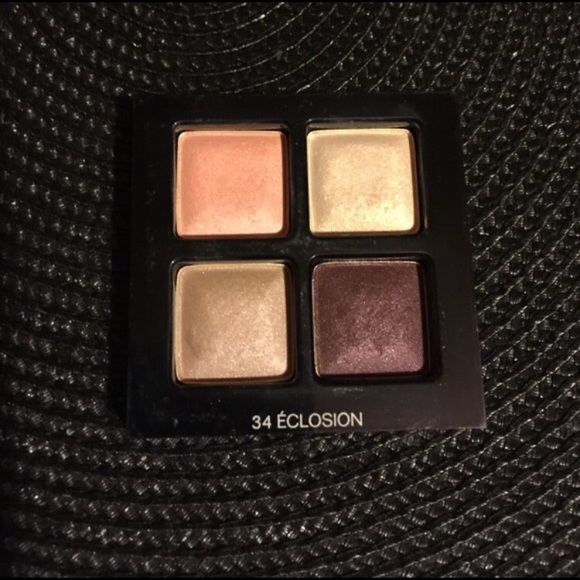 Chanel eyeshadow quad