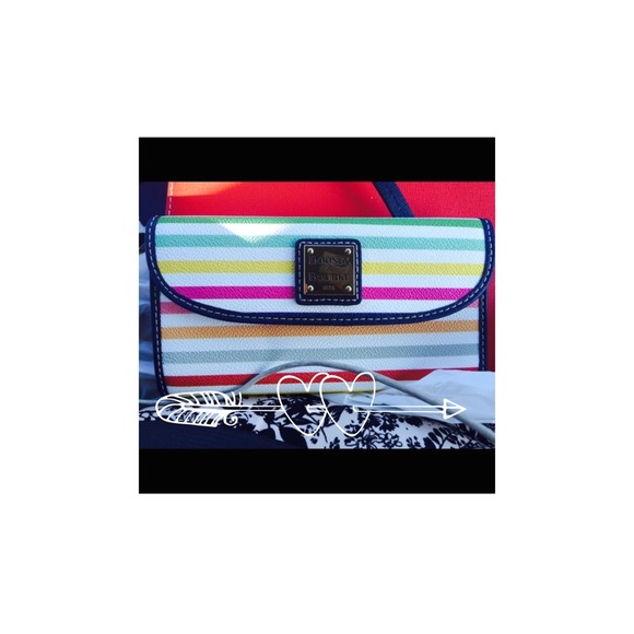 SALE‼️DOONEY & BOURKE summer 2015 wallet