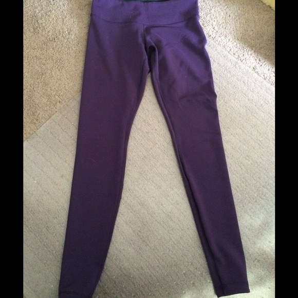 Lululemon reversible wunder under - Picture 3 of 3