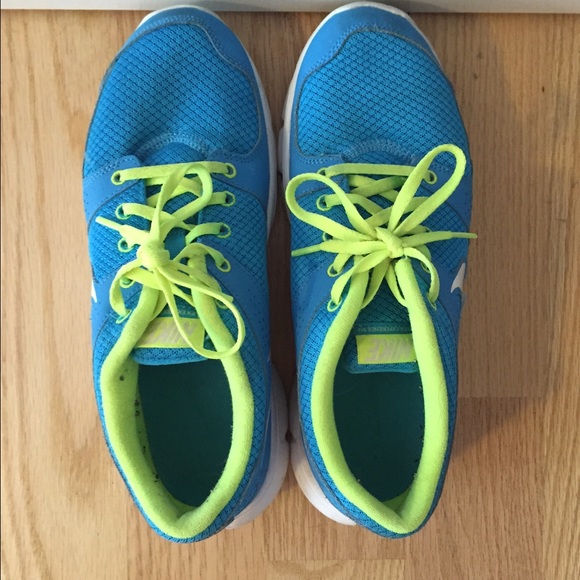 Nike flex experience. Highlighter yellow & blue.