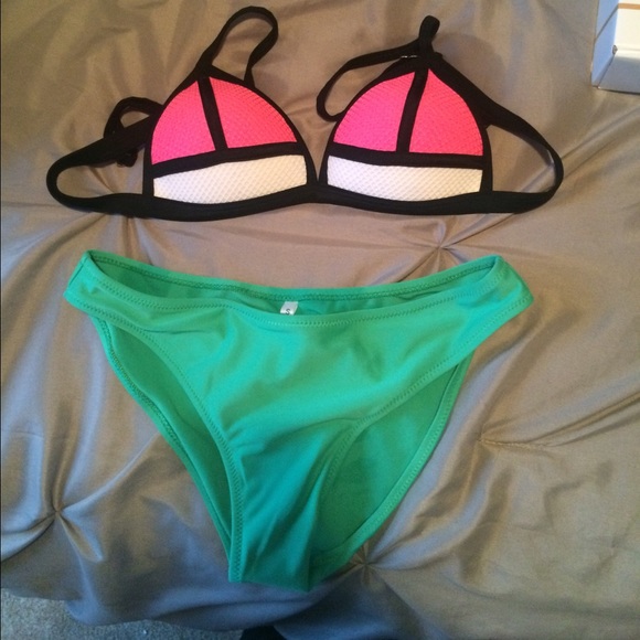 Triangl Iook aIike bikini - Picture 1 of 2