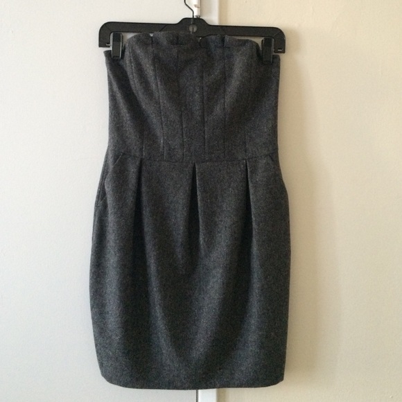 7 FAM Strapless dress with pockets, exposed zipper