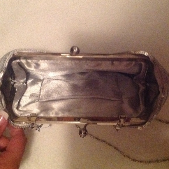 Sequenced, over-sized bow clutch from Rue 21 - Picture 2 of 4