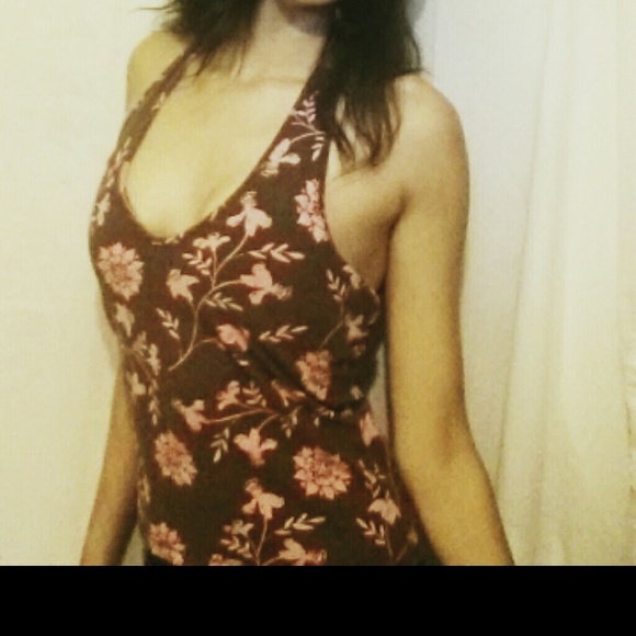 halter top - Picture 2 of 3