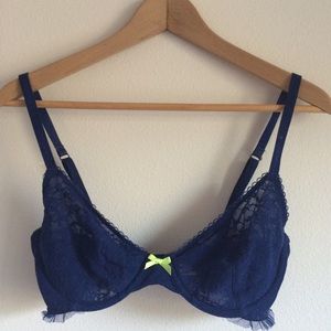 ✨BRAND NEW✨Victoria's Secret | navy lace demi bra