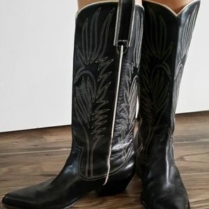 Steve Madden boots 8B