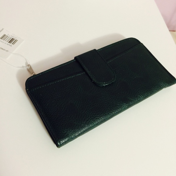 Deep green leather wallet🎉never used🎉