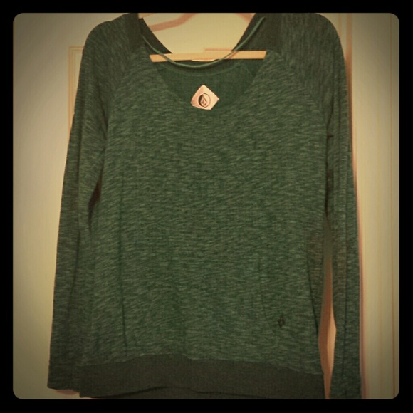 Volcom sweater