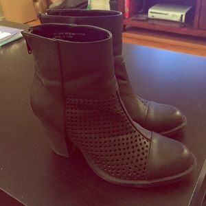 Diba Black Booties Size 6