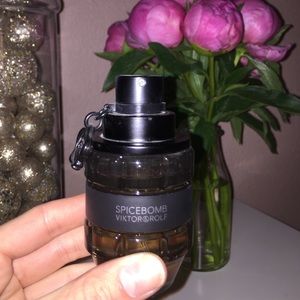 Viktor & Rolf Spicebomb cologne