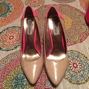 Steve Madden Nude Pumps
