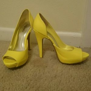 Yellow fuax leather heels